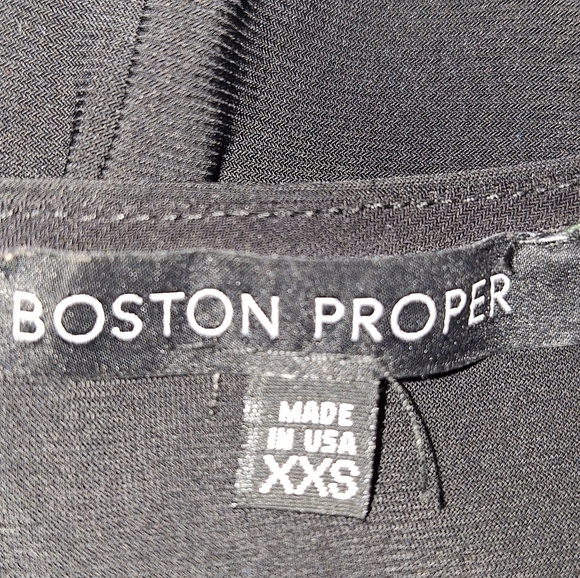 A Boston Proper 3/4 sleeve black maxi travel dress in a size XXS. Pre-loved - Picture 3 of 5